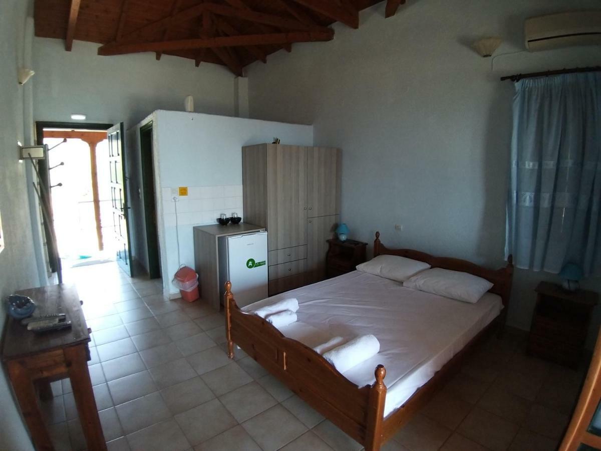 Stoupa Properties Rooms Exteriör bild